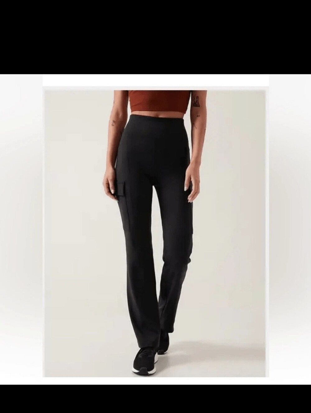 Athleta Delancy Black Straight-Leg Cargo Pants for Women size L